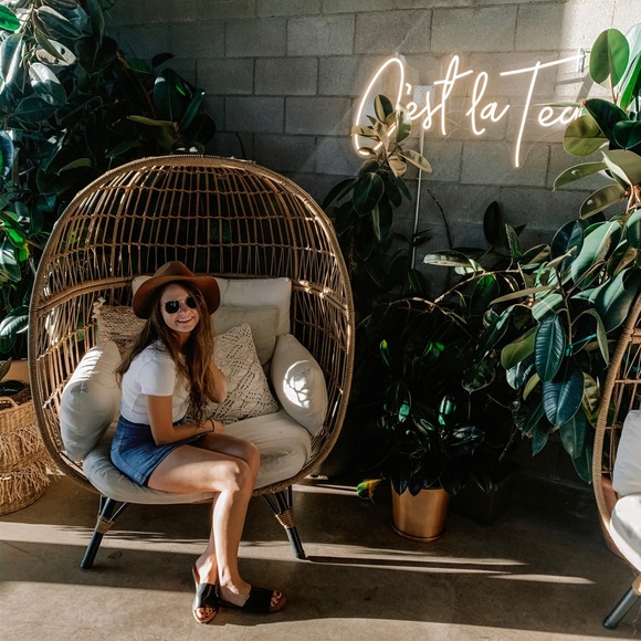 Meet your Posher, Lilly - Picture 3 of 4